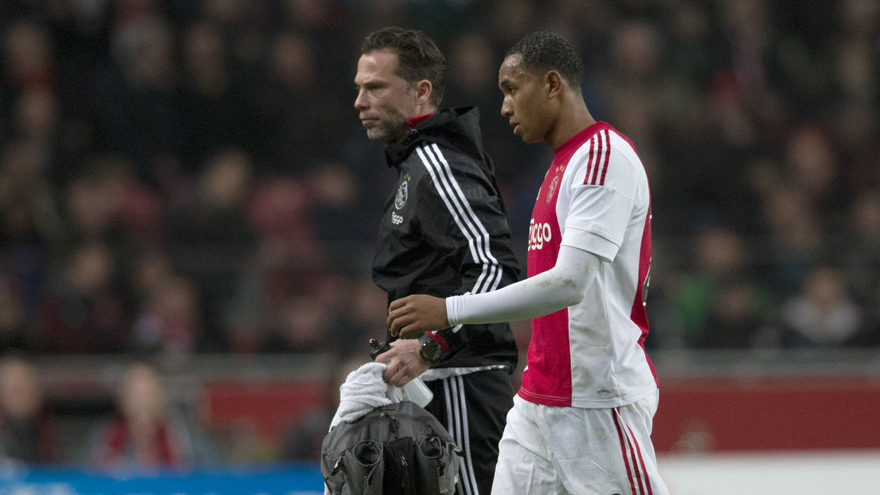 在连续四场 在连续四场