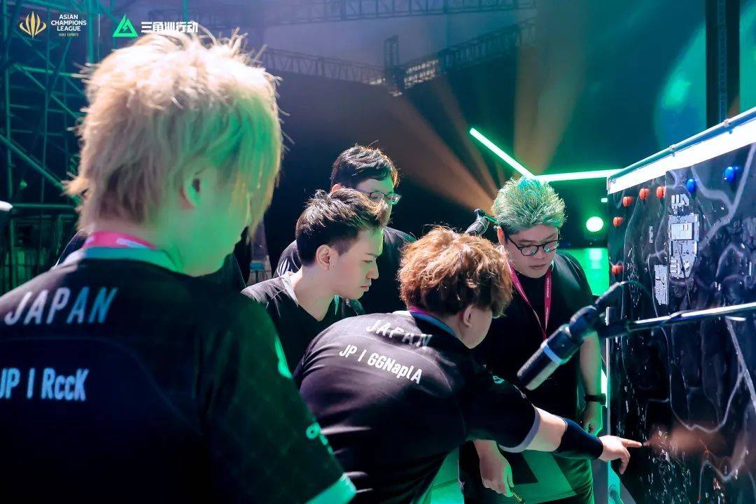 个反思的契 个反思的契