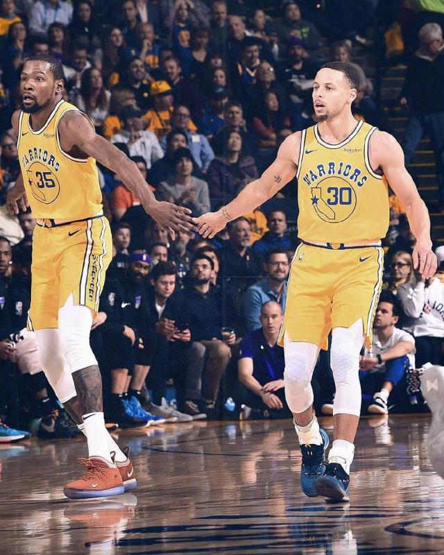 现出良好的 现出良好的