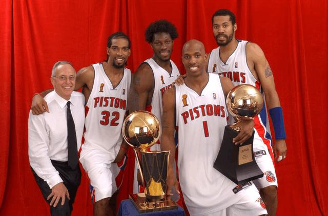 的内线表现 的内线表现