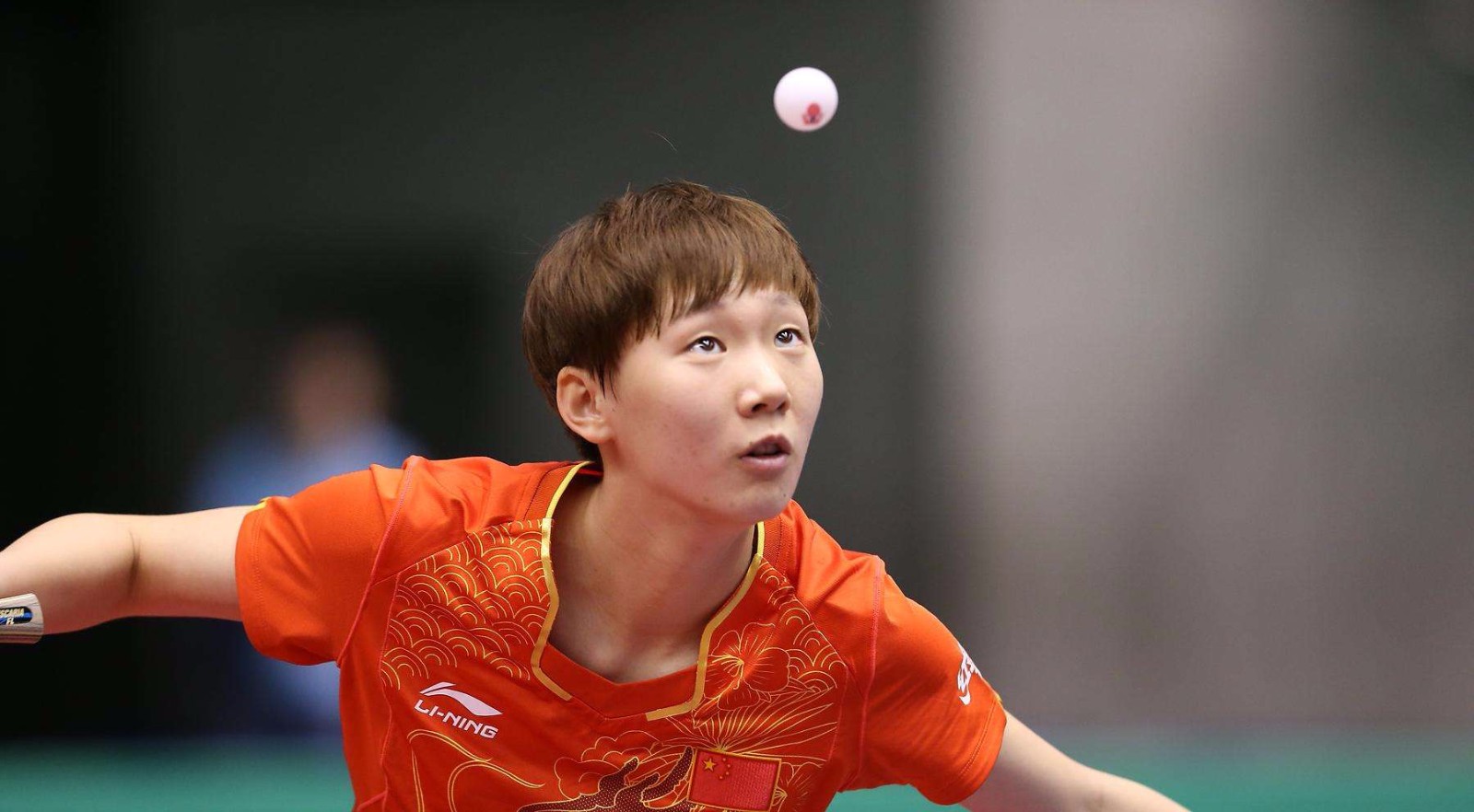 边投篮时 边投篮时