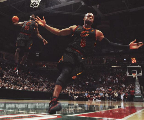 篮板球是霍 篮板球是霍